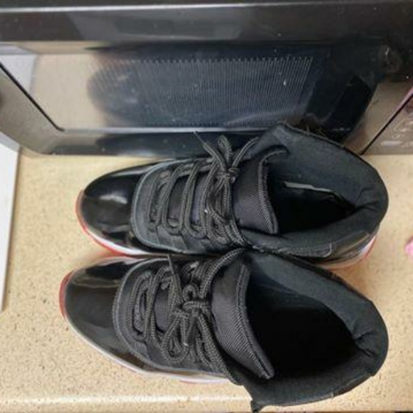 Jordan bred 11s - Picture 3 of 6